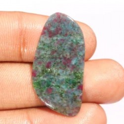 Ruby Kyanit Kabaşon